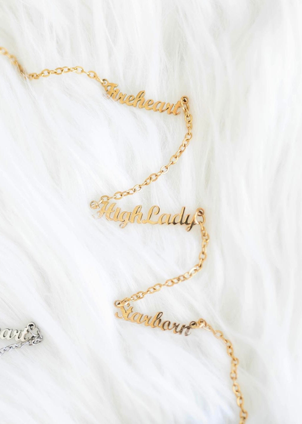 maas women necklace