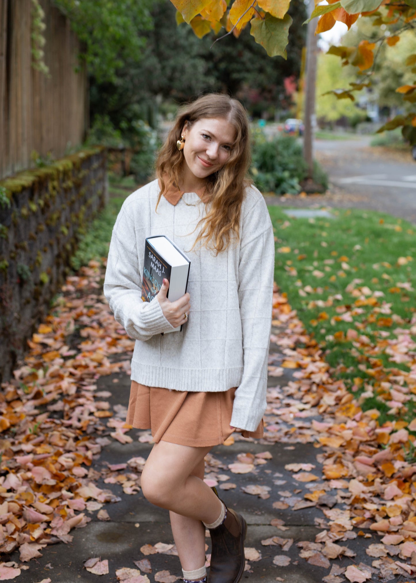 bookstore date dress in pumpkin spice