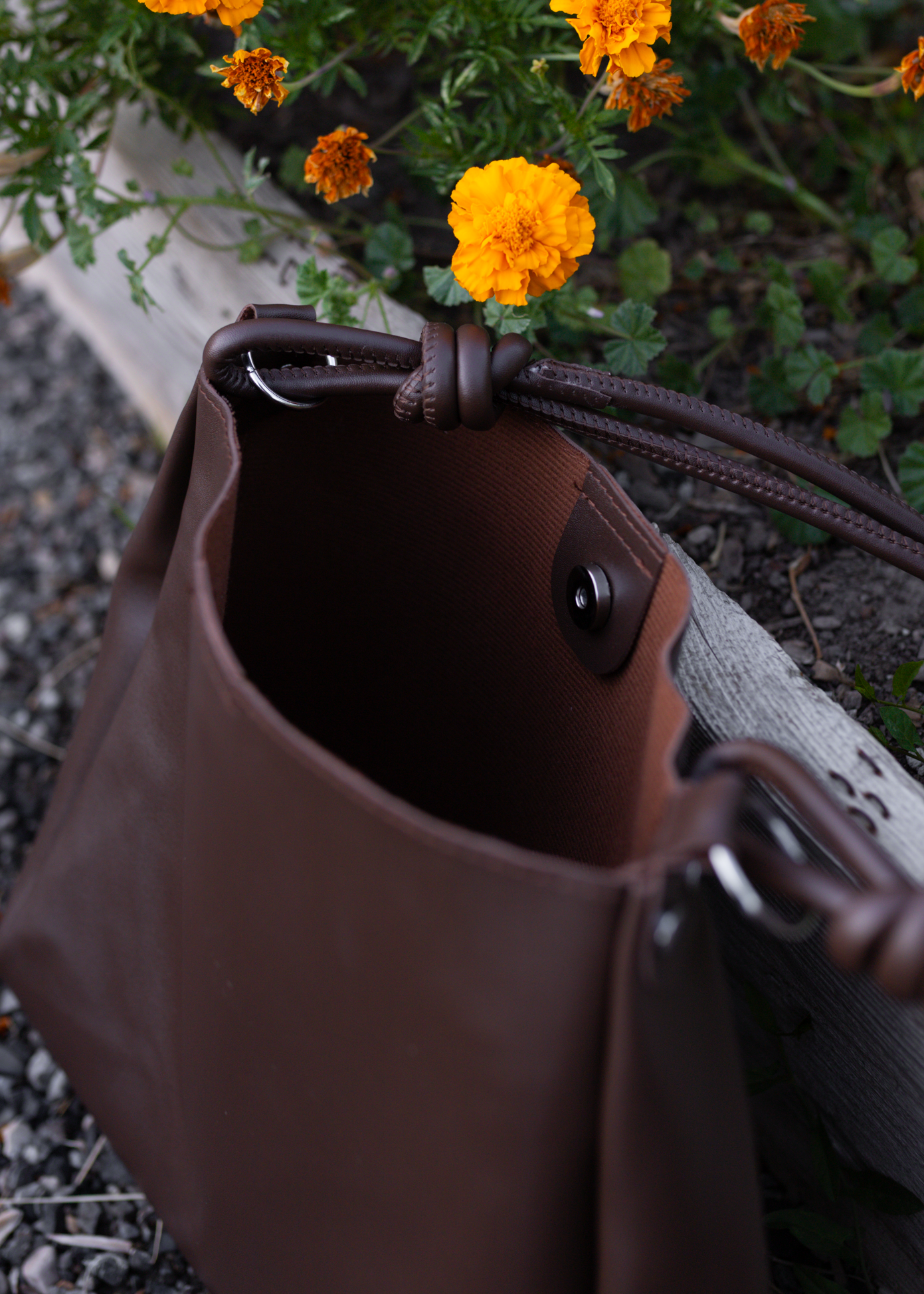 sweet like cinnamon shoulder bag