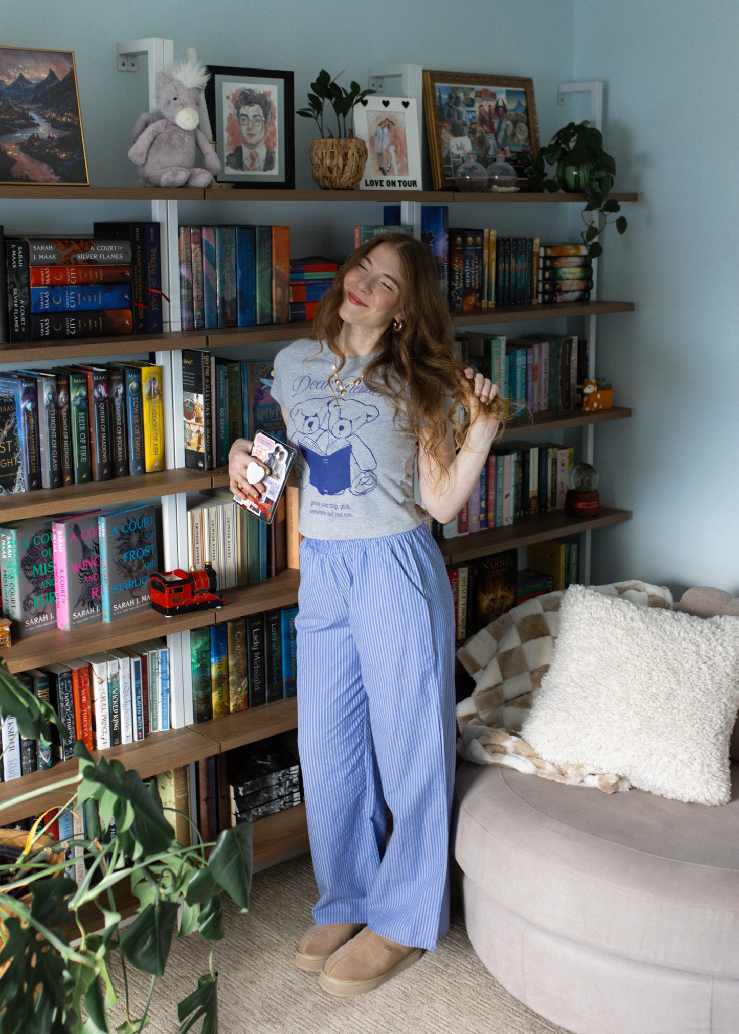 turning pages pants in denim blue