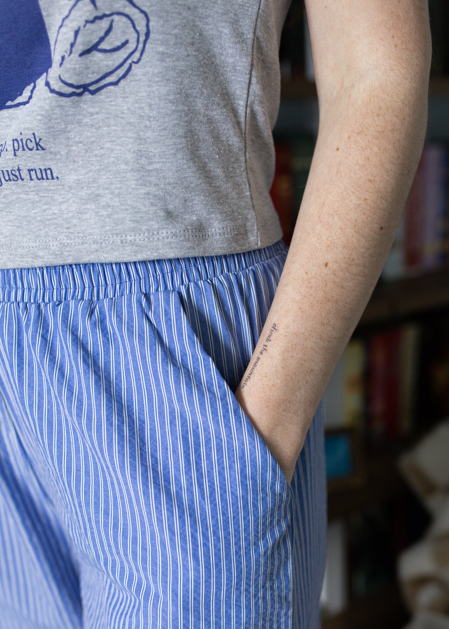 turning pages pants in denim blue