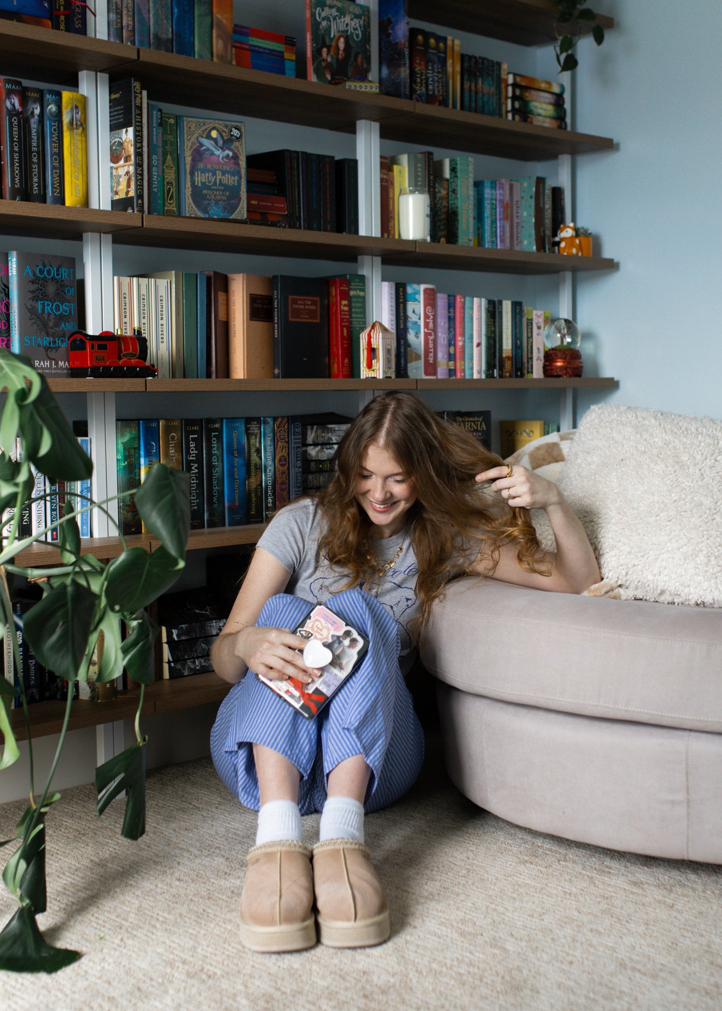 turning pages pants in denim blue