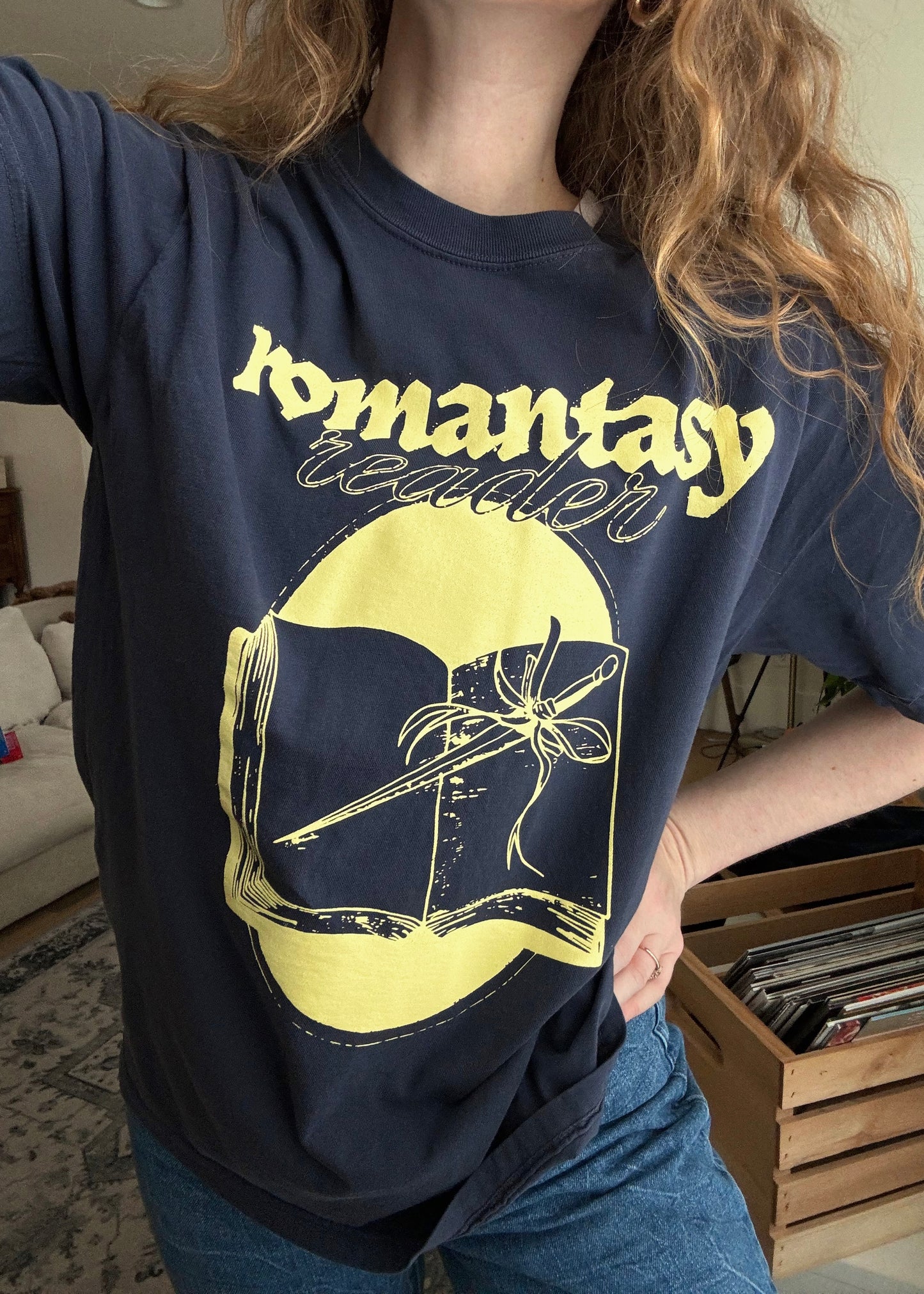 romantasy reader tee