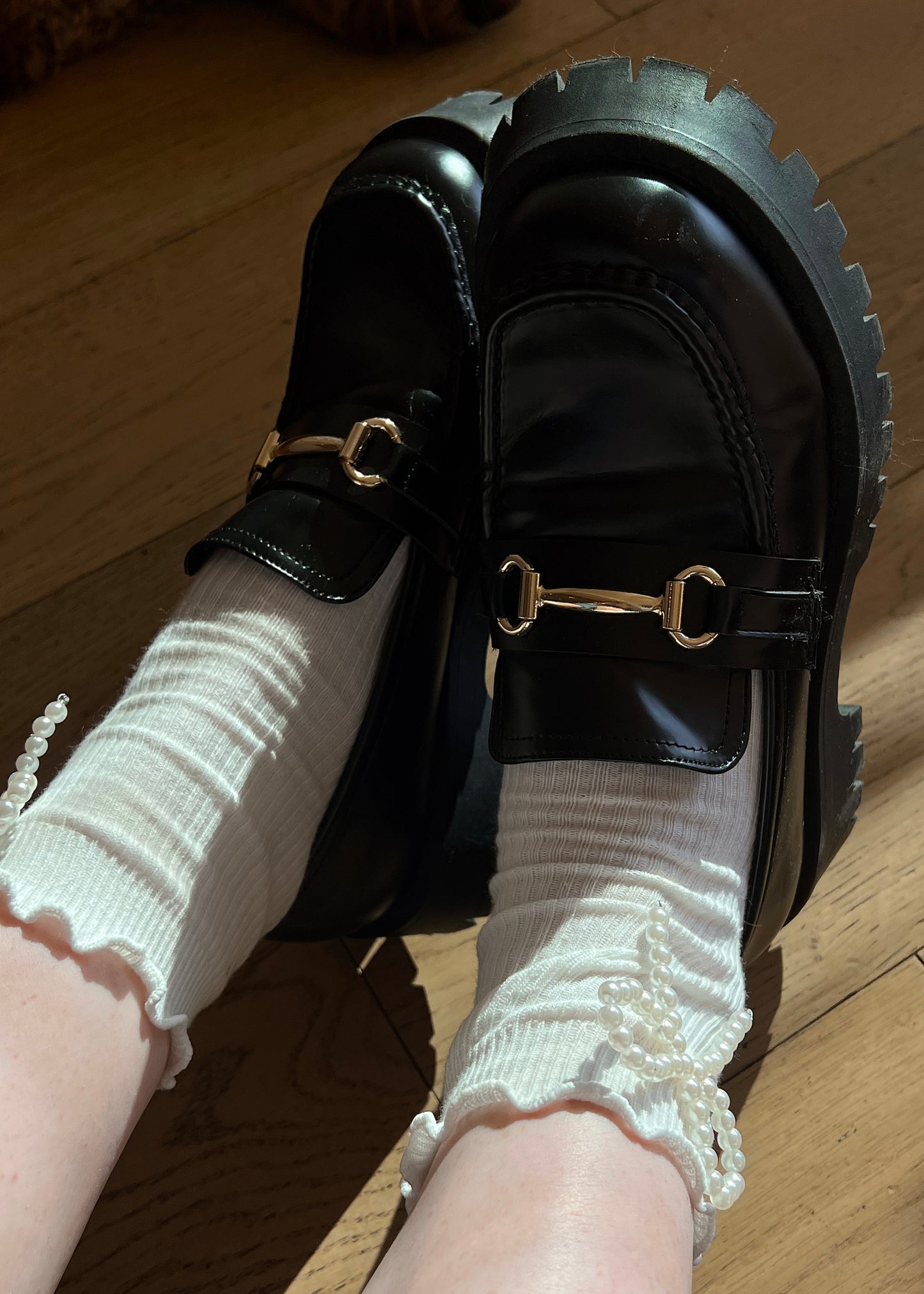 new years day bow socks