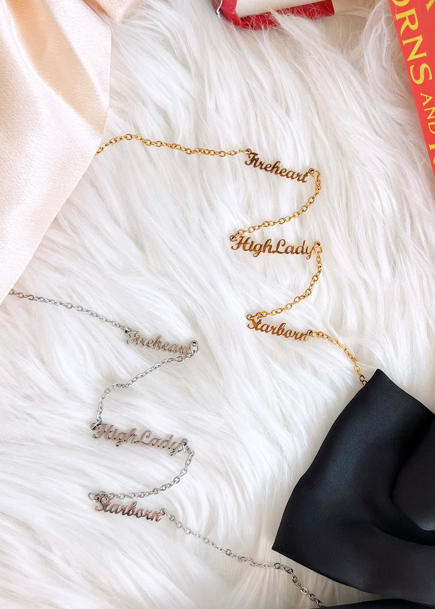 maas women necklace