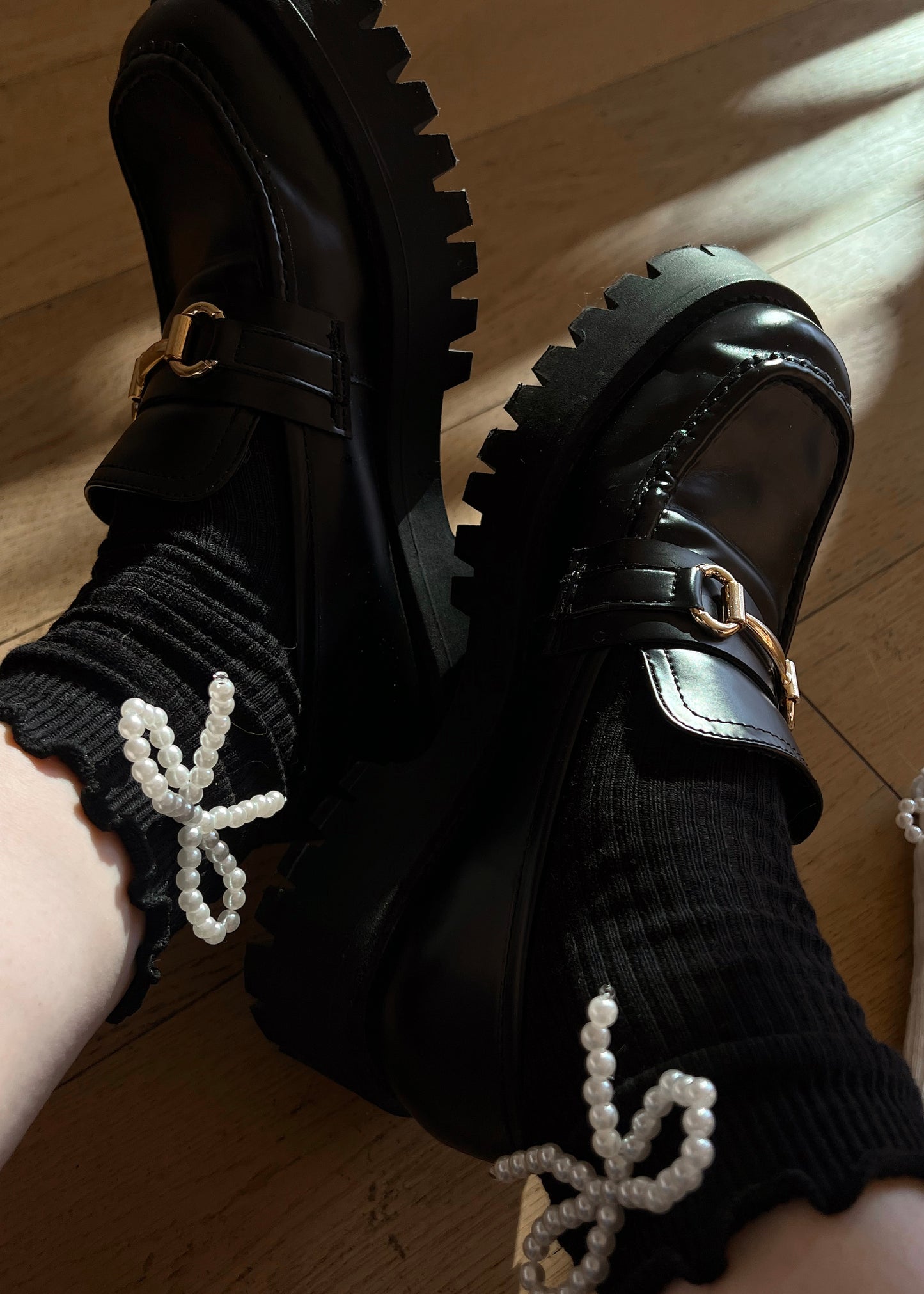 new years day bow socks