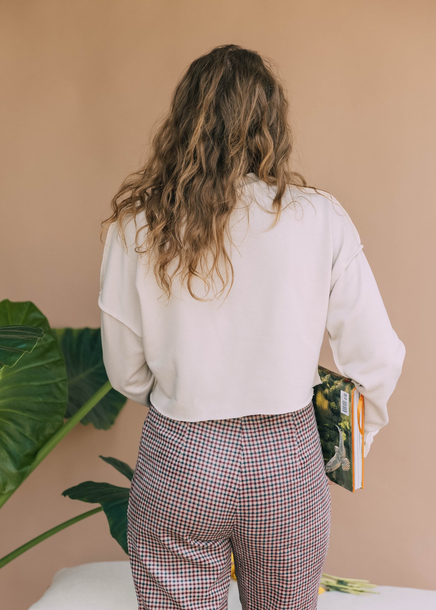 ginny's cropped sweater in oat