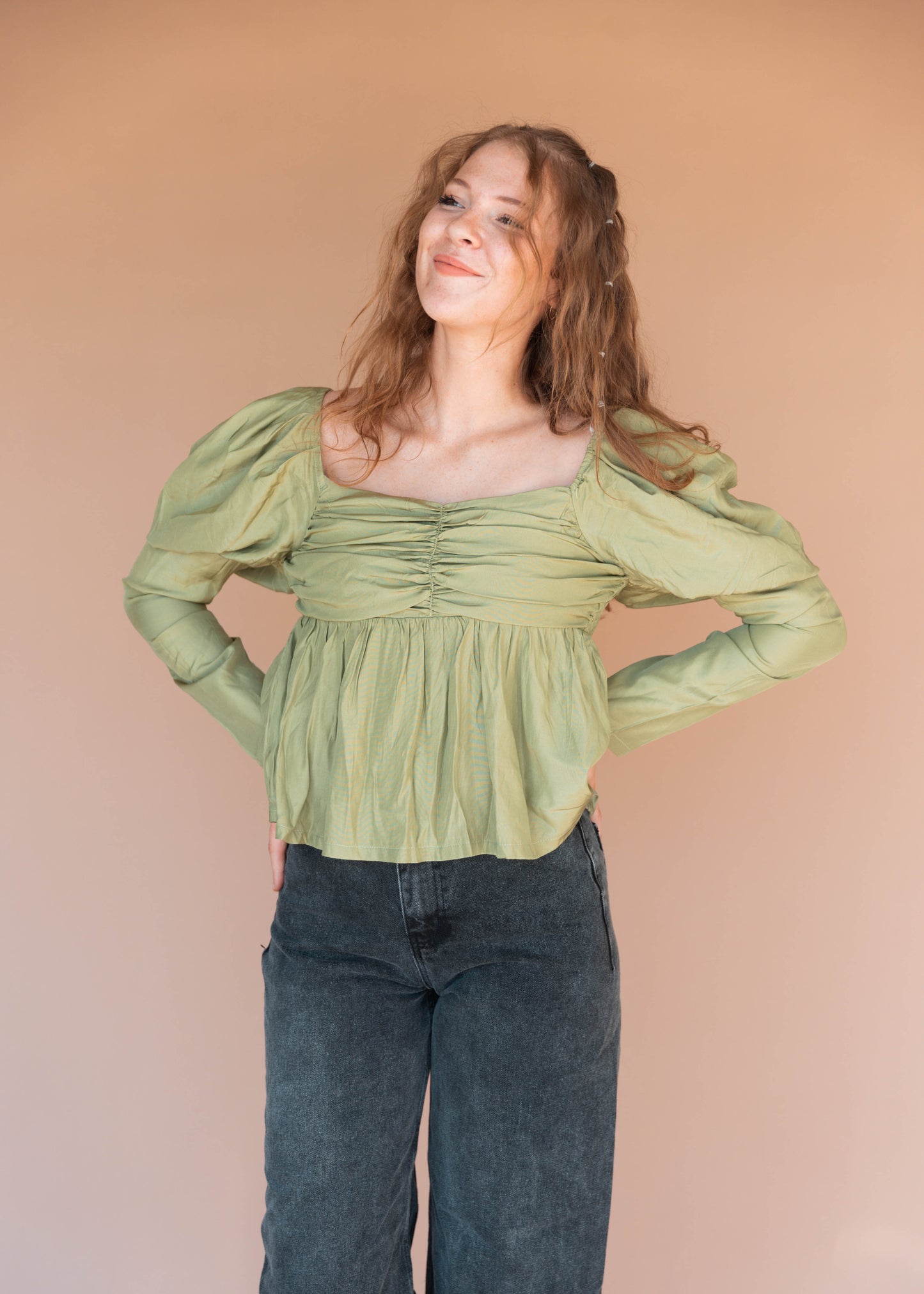 kiwi puff sleeve top