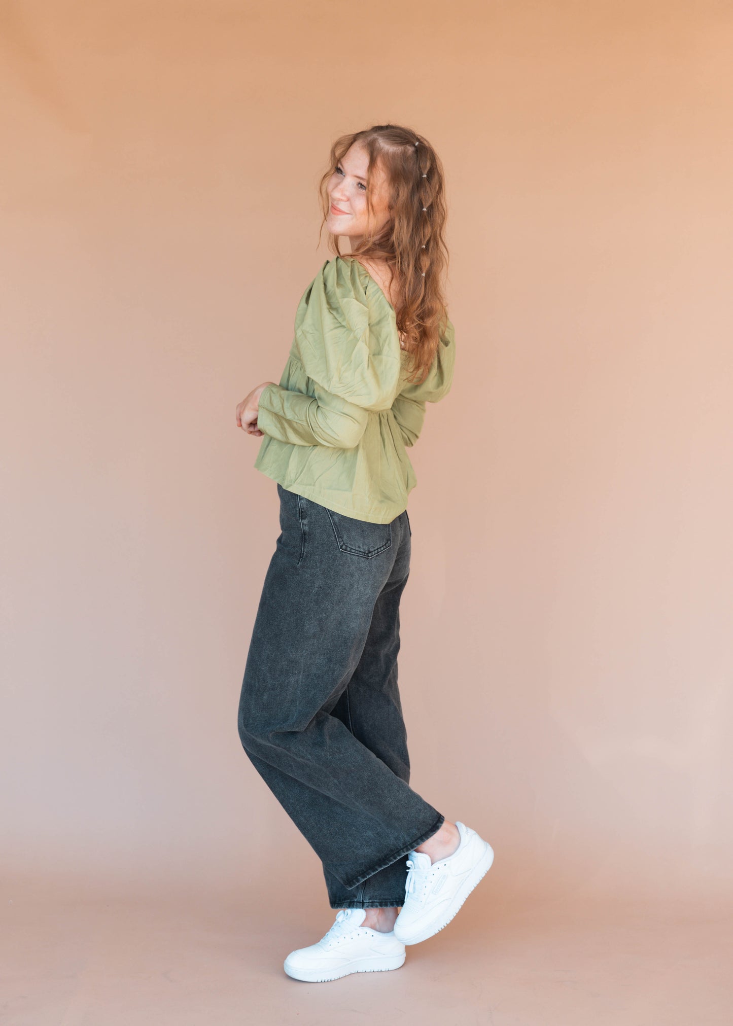 kiwi puff sleeve top