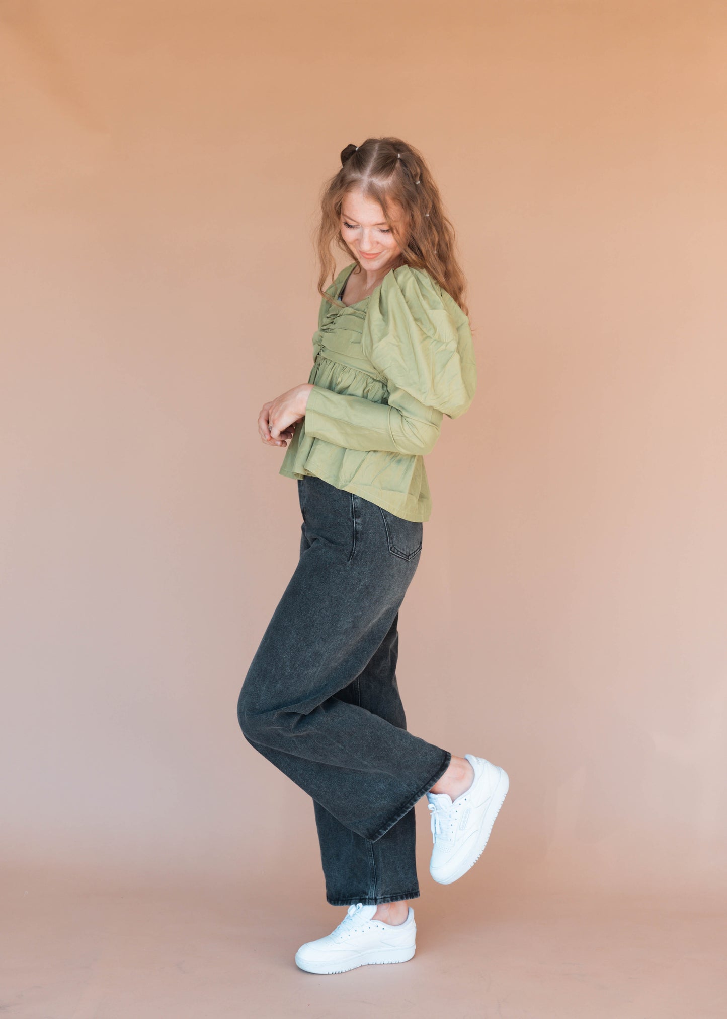 kiwi puff sleeve top