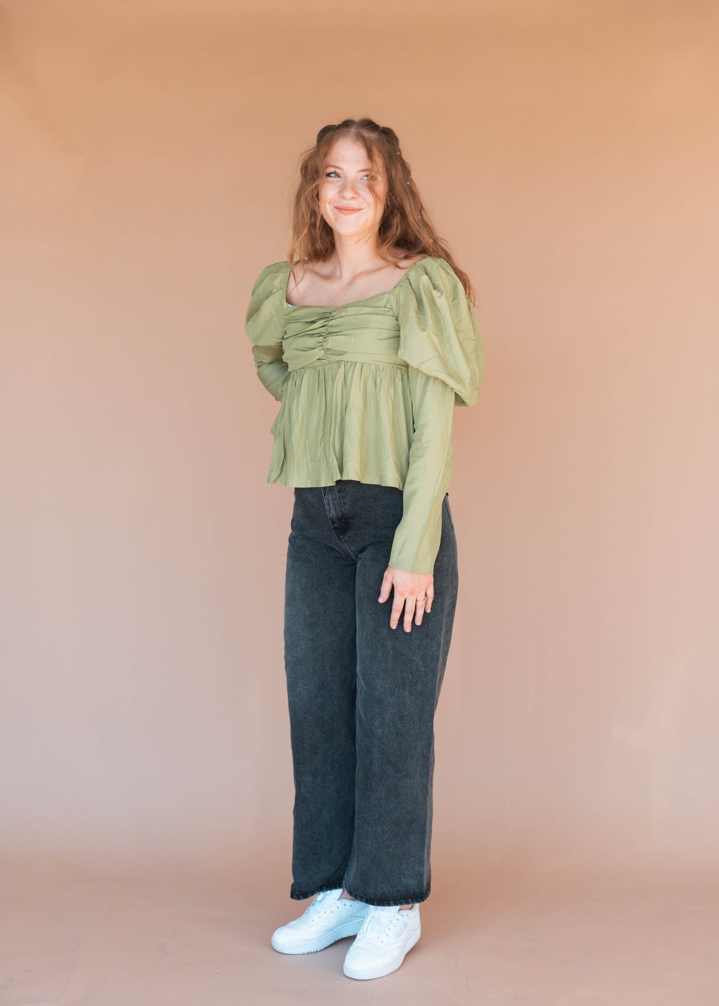 kiwi puff sleeve top