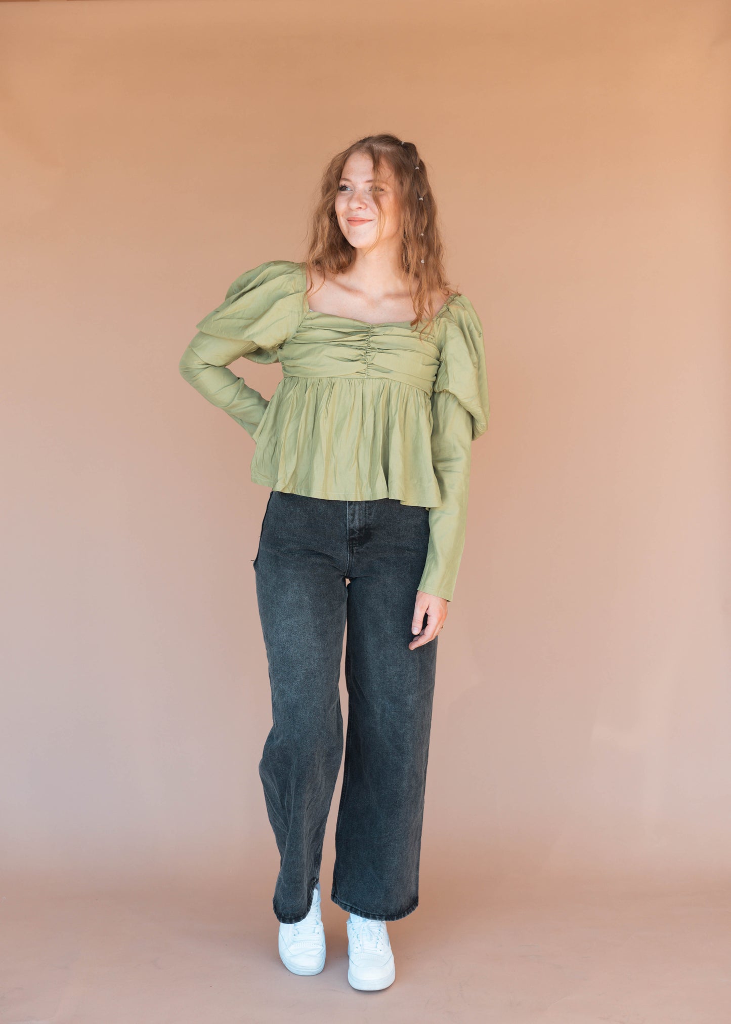 kiwi puff sleeve top