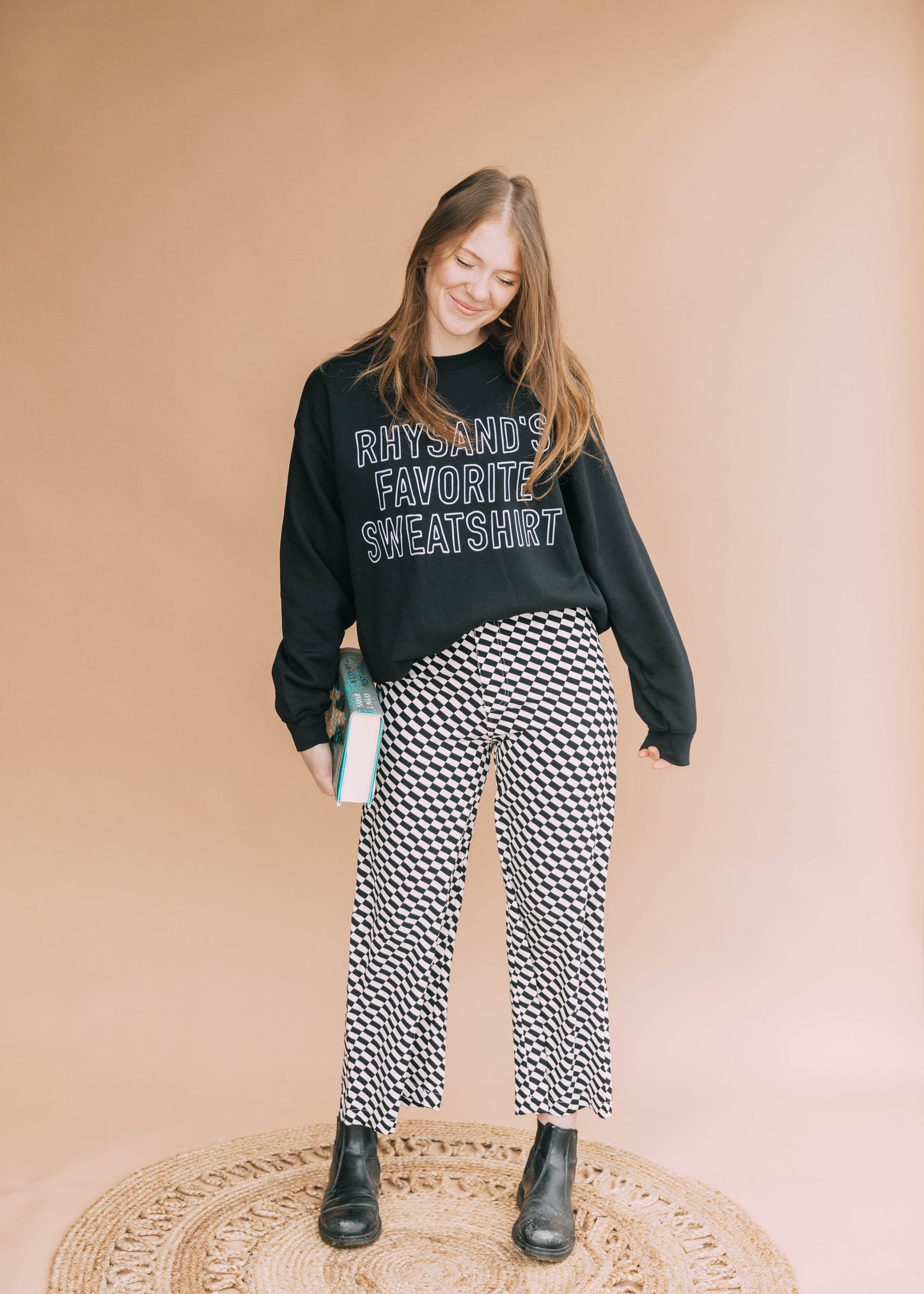 rhysand's favorite sweatshirt