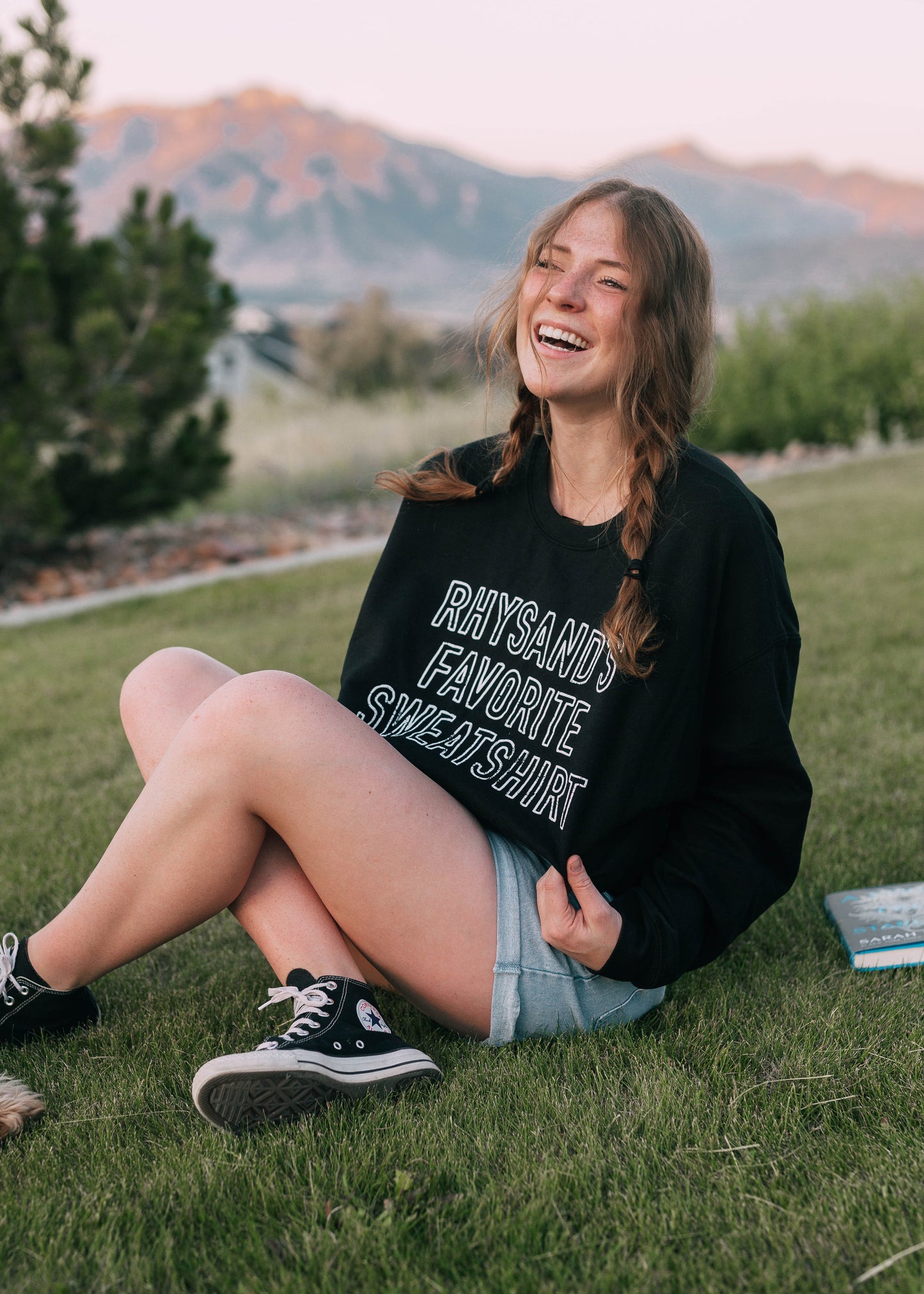rhysand's favorite sweatshirt
