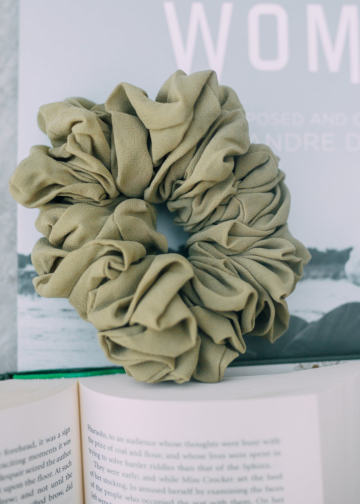 fresh start oversized scrunchie in olive (meg)