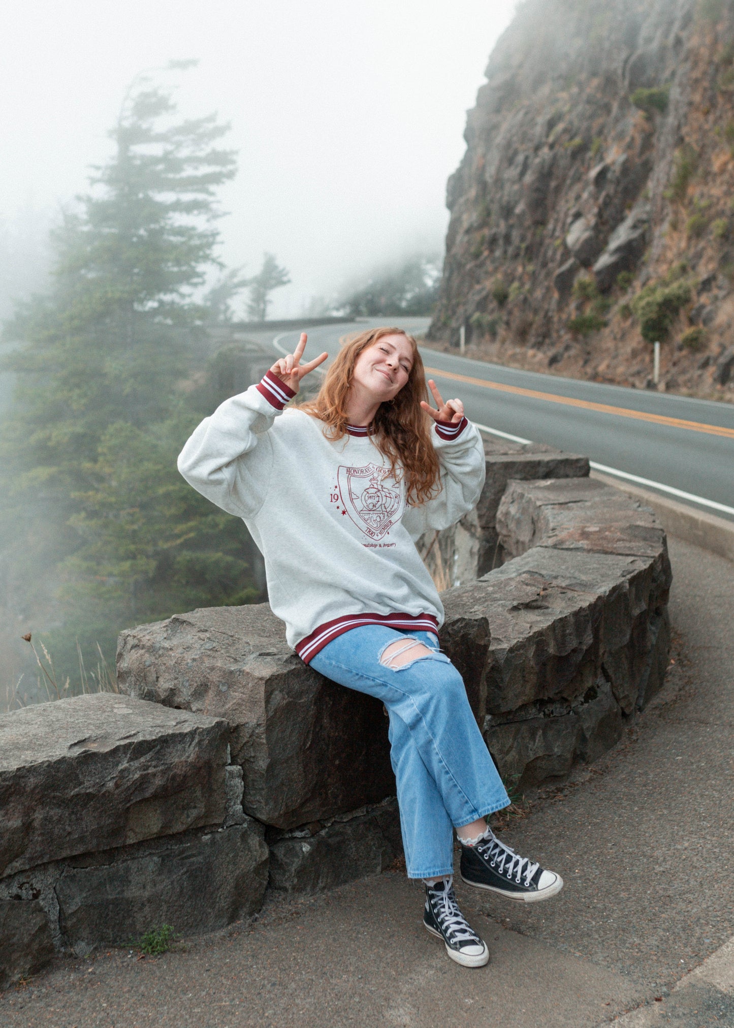 HONORARY GOLDEN TRIO RETRO CREWNECK