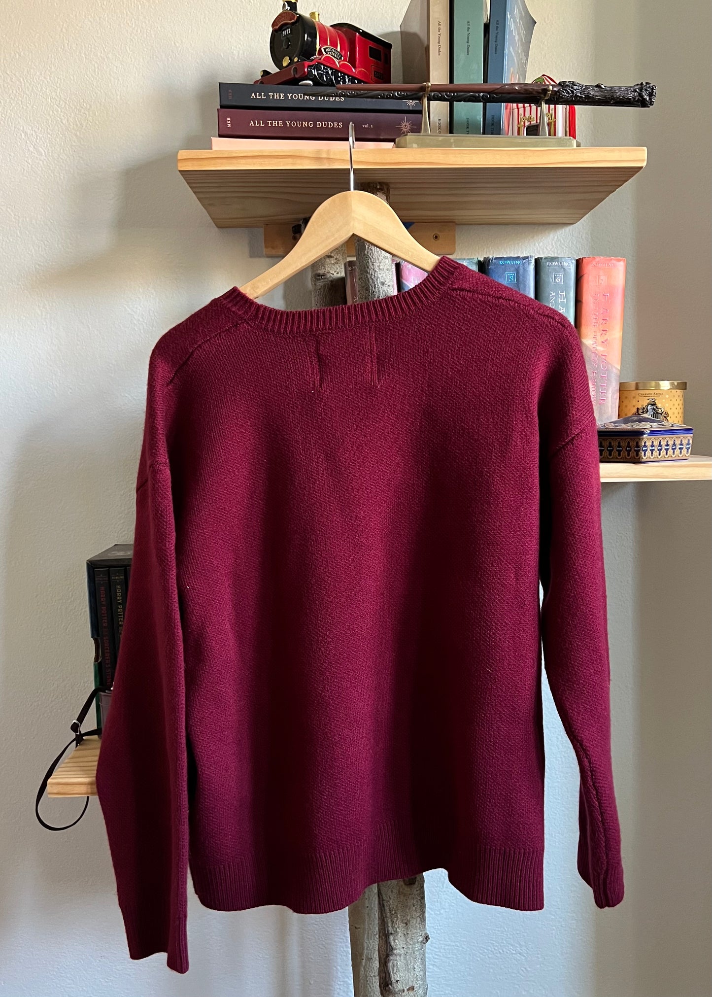 the sorting hat sweater in red & gold