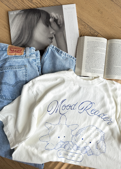 mood reader tee in off-white