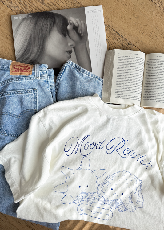 mood reader tee in off-white
