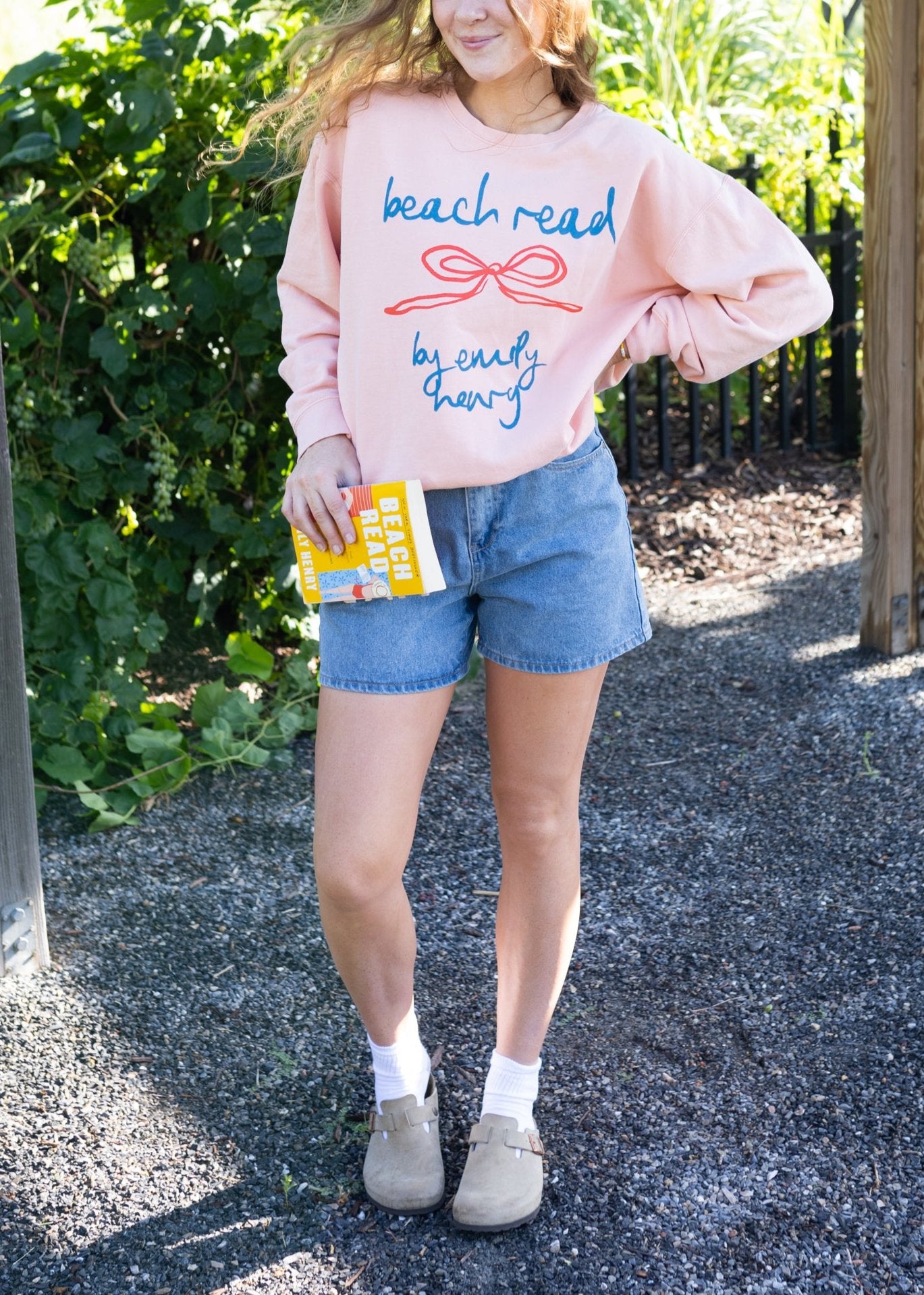 beach read crewneck