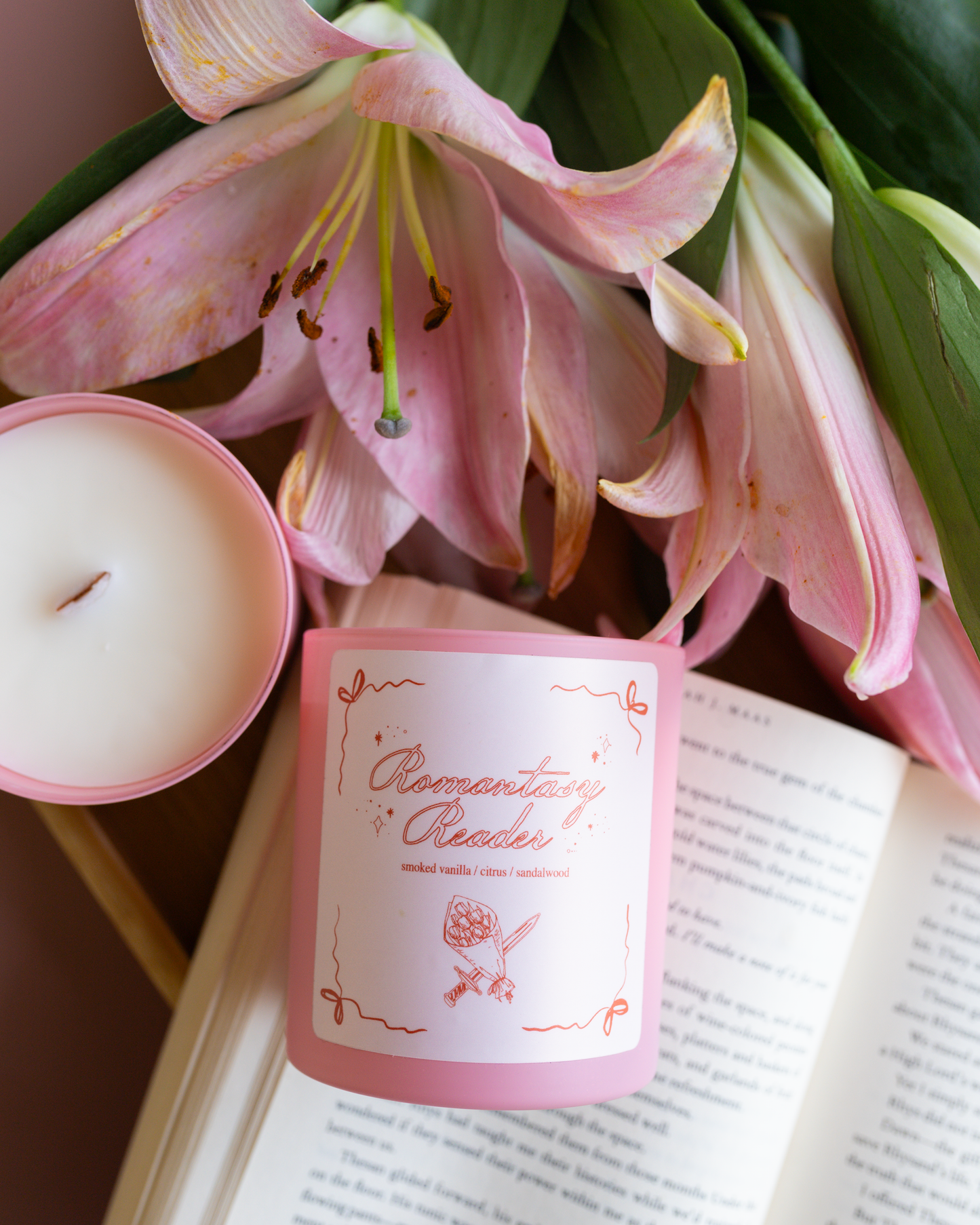 romantasy reader candle