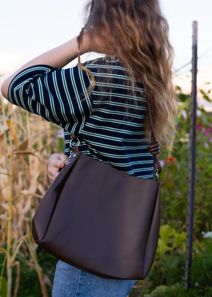 sweet like cinnamon shoulder bag