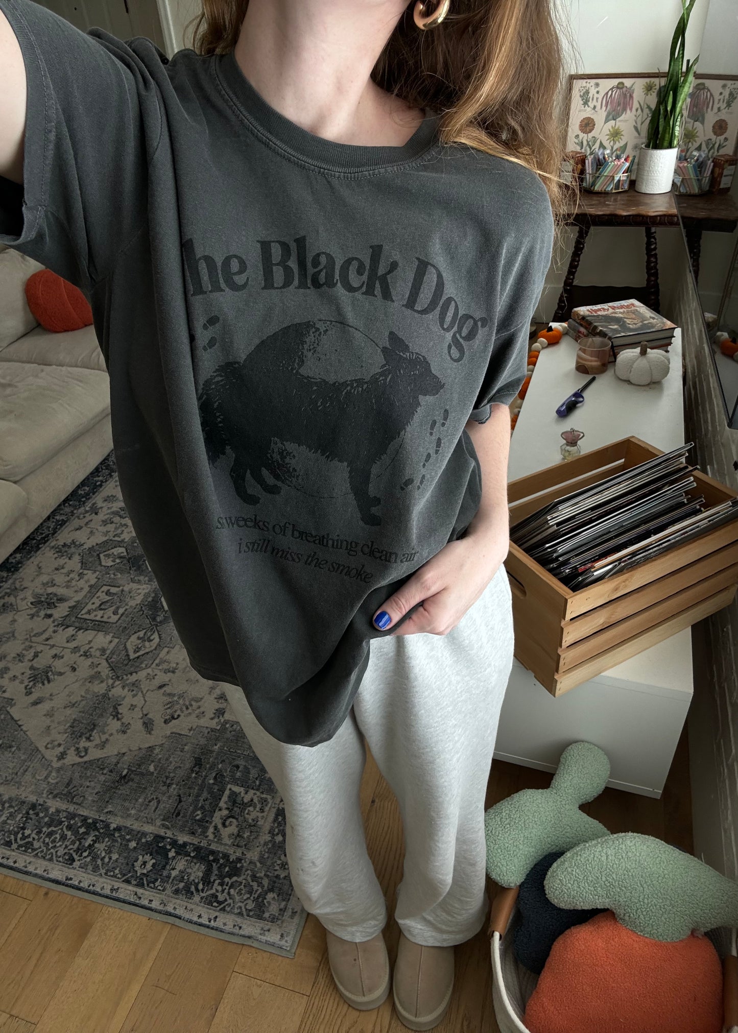 the black dog tee