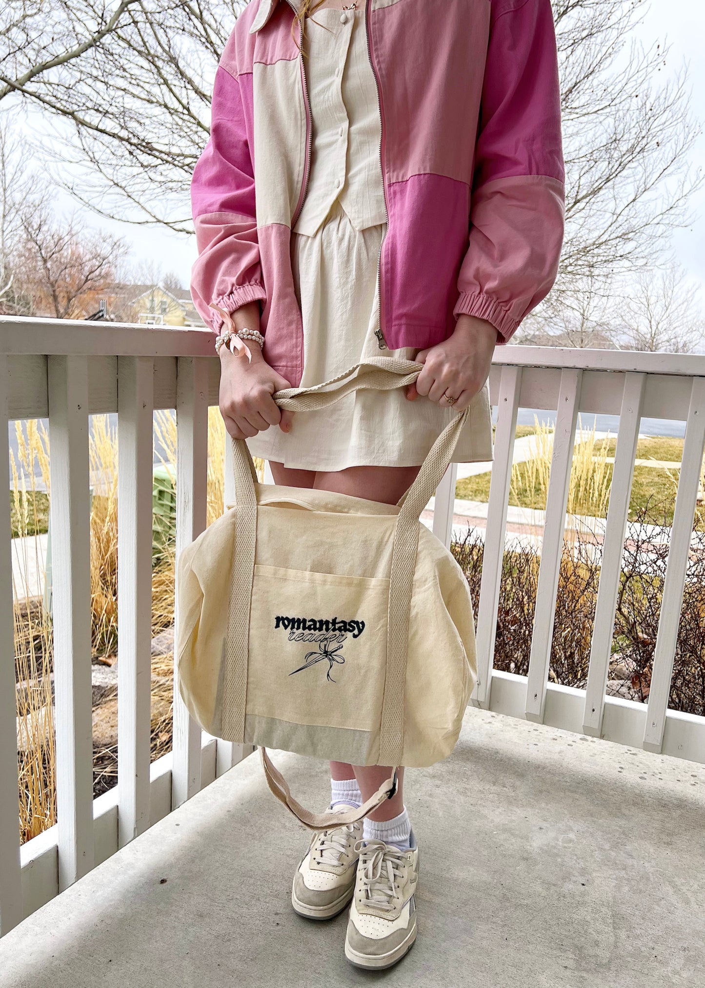 romantasy reader tote bag