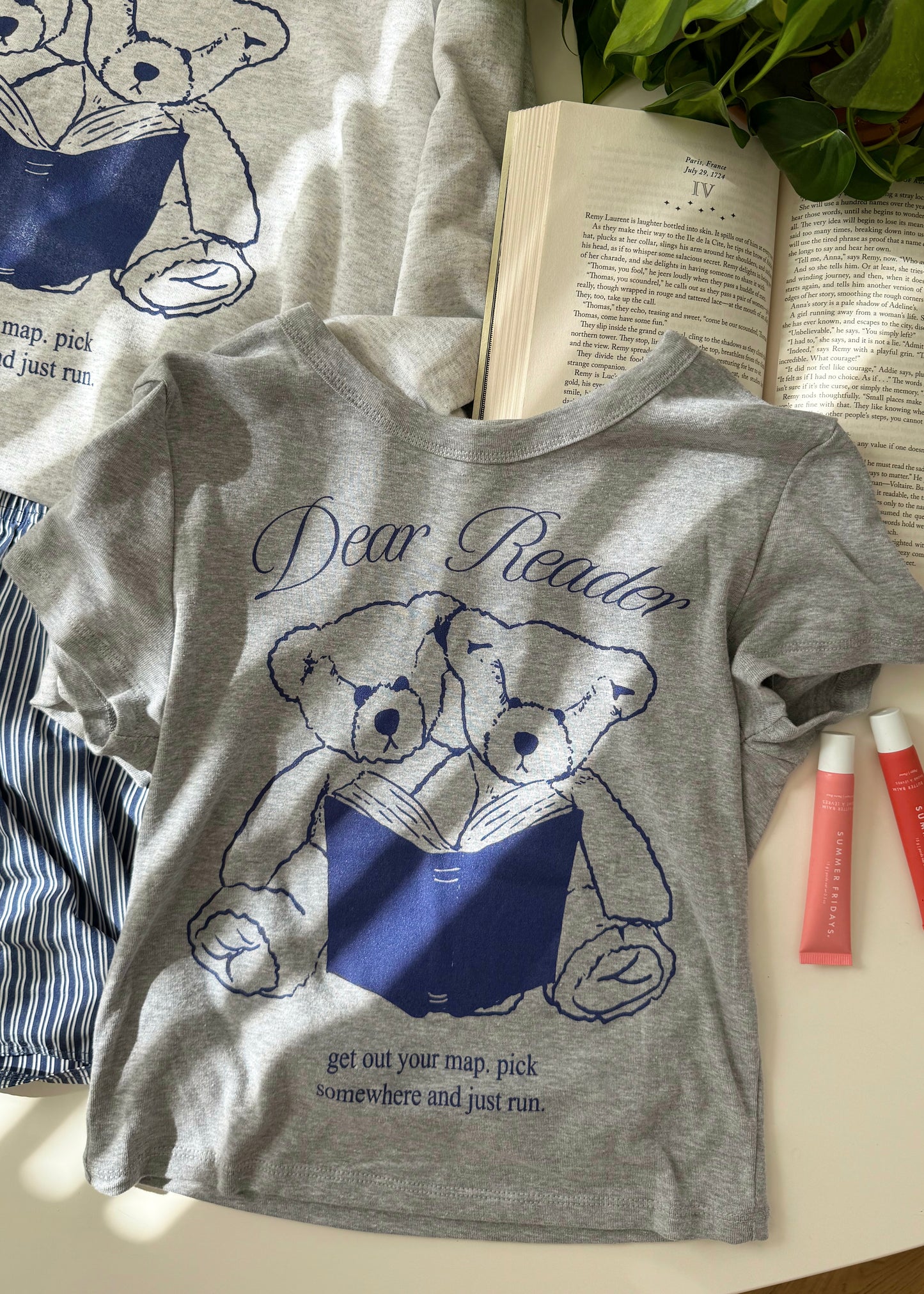 dear reader tee